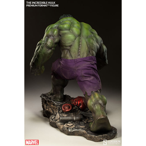 Marvel Premium Format The Incredible Hulk - DAMAGED