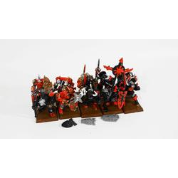 Warriors of Chaos: Chaos Warriors with Halberds (10st, Plast, Metall)